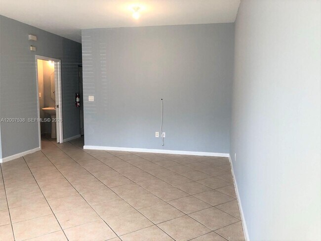 Foto del edificio - 8209 SW 25th Ct