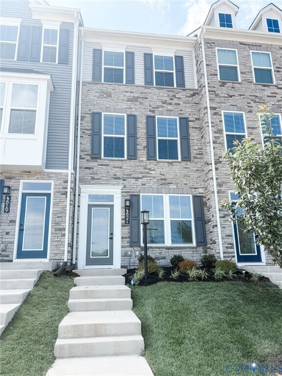 Foto del edificio - 4821 Cloverleigh Dr