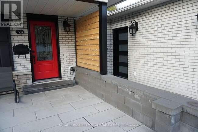 Building Photo - 1584 Maxime St