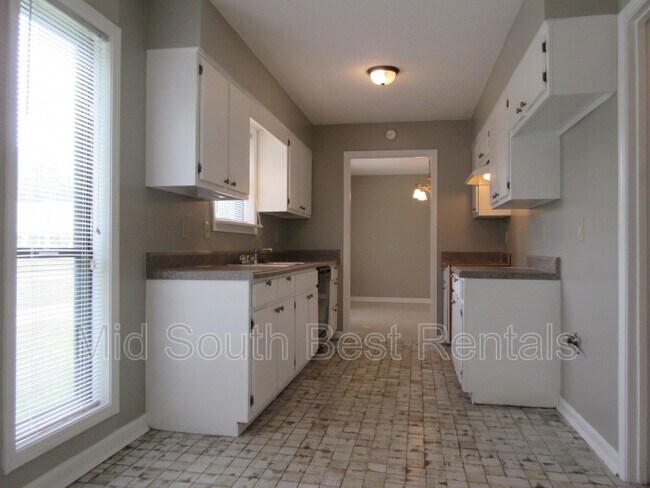 Foto del edificio - 2497 Richwood St