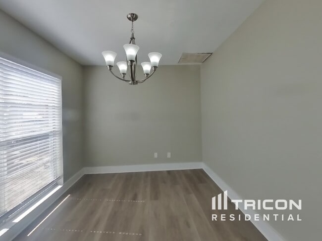 Building Photo - 6825 Mitchell Cir