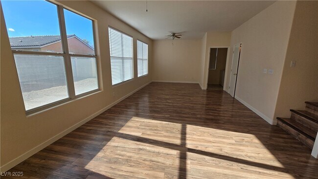 Foto del edificio - 2525 Rainbow Cactus Ct