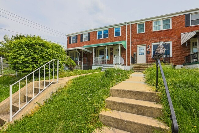 Building Photo - 1113 N Marlyn Ave