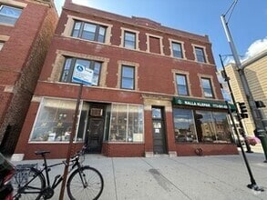 Building Photo - 5158 N Ashland Ave