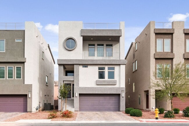 Building Photo - stunning 3-bedroom, 2.5-bathroom Tri Level Home