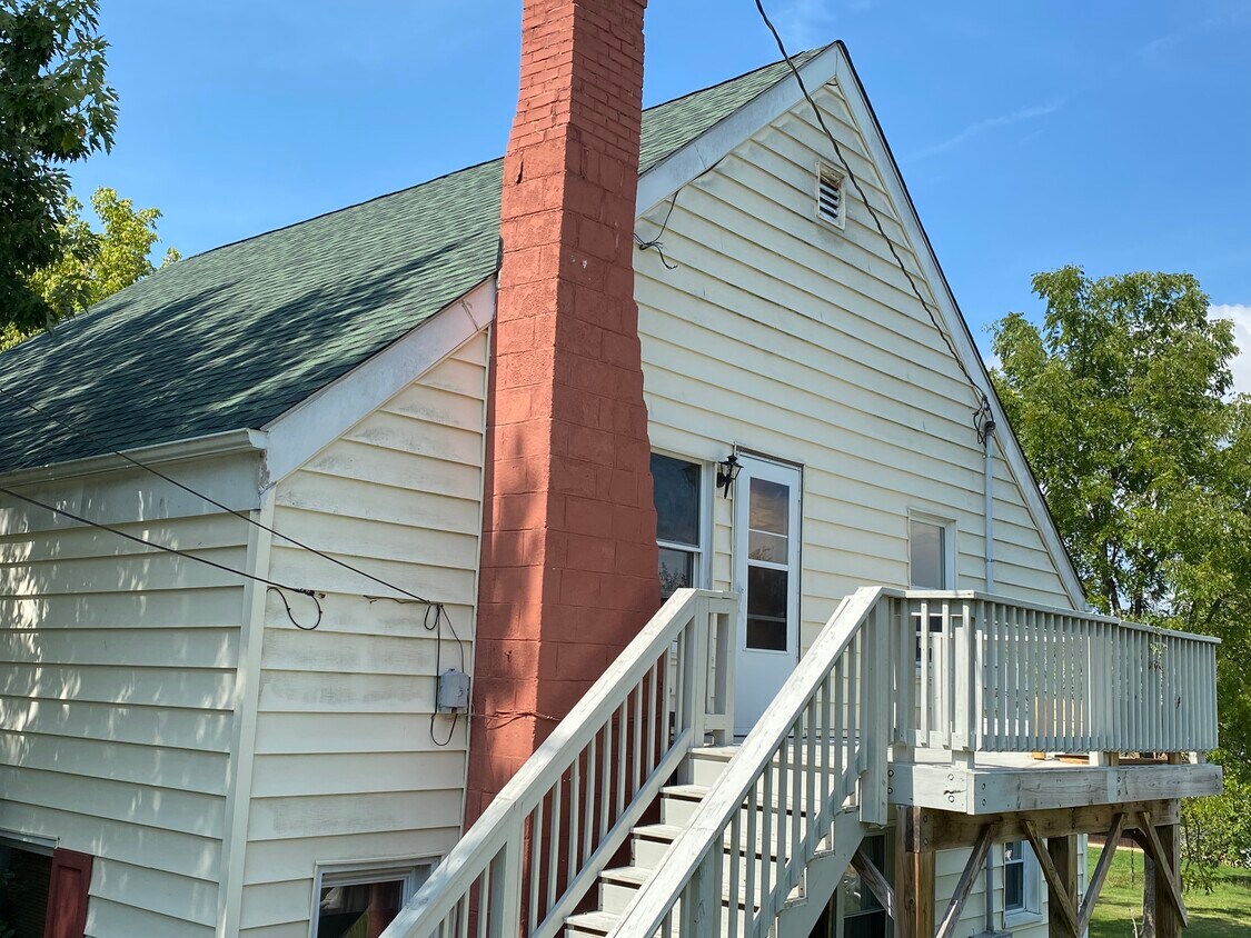 Primary Photo - 245 2nd St