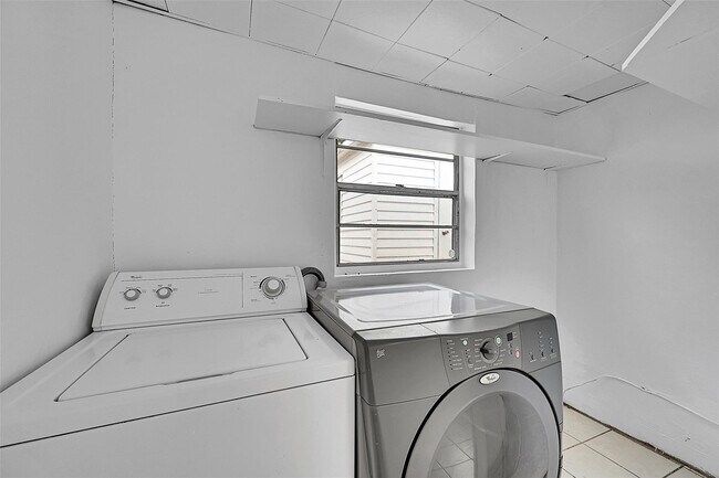 Foto del edificio - 604 SW 6th Ave