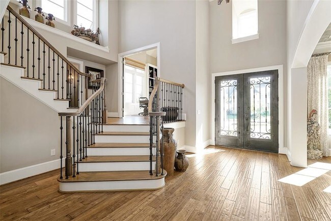 Building Photo - 26 S Parkgate Cir