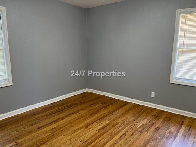 Foto del edificio - 2BD/1BA Portland Home - Fully Fenced Backy...