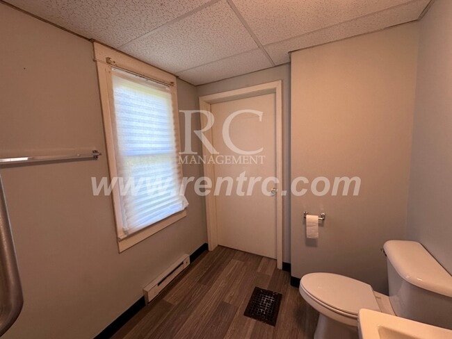 Building Photo - 1114-A Gilbert-