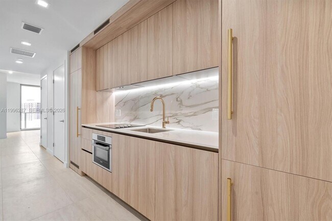 Foto del edificio - 77 SE 5th St