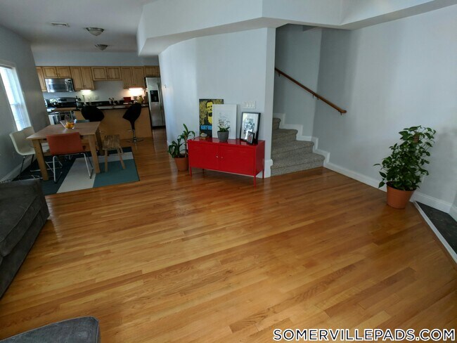 Foto del edificio - 104 Woodstock St