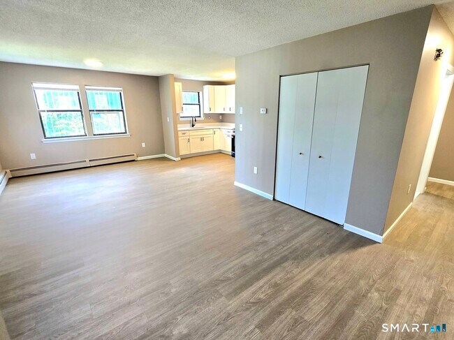 Foto del edificio - 272 Bellevue St