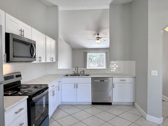 Building Photo - Freshly Renovated Three Bedroom Home Ready...