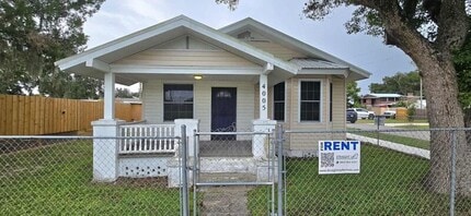 Building Photo - 4005 Clubhouse Rd