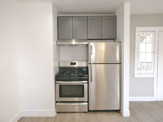 Building Photo - 4730 St Charles Pl