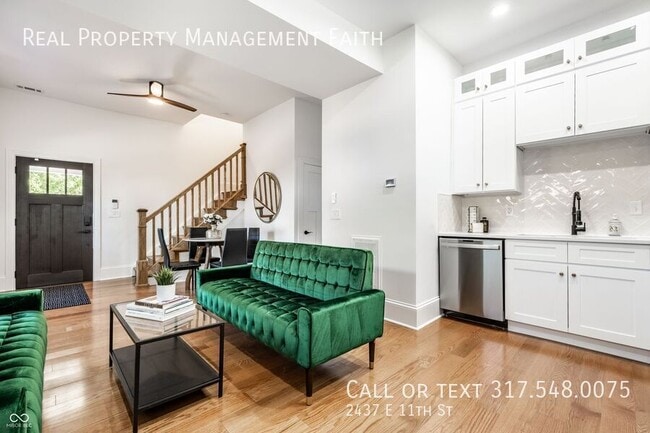 Foto del edificio - 2437 E 11th St