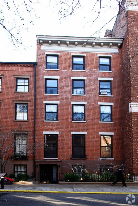 Building Photo - 275 Hicks St