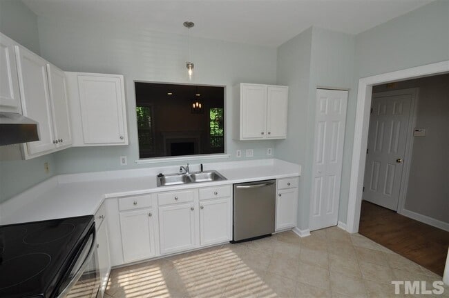 Building Photo - 114 Windward Ct