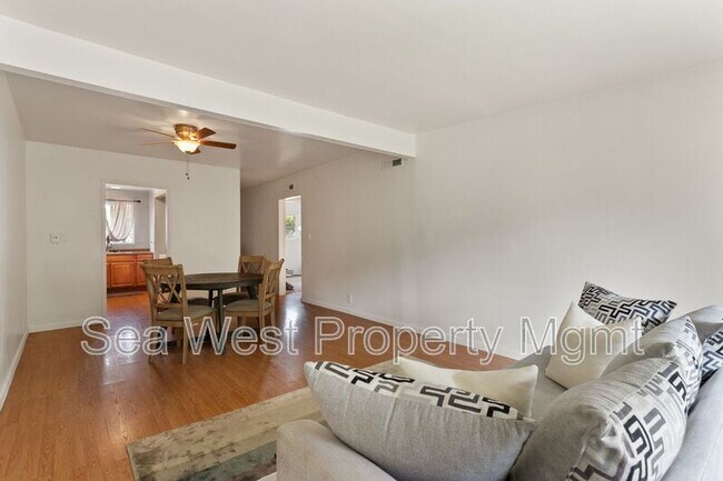 Foto del edificio - 820 Encinitas Blvd