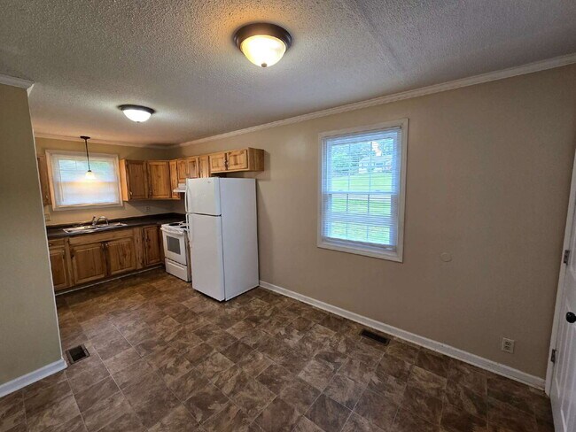 Building Photo - 878 Wedgewood Ct