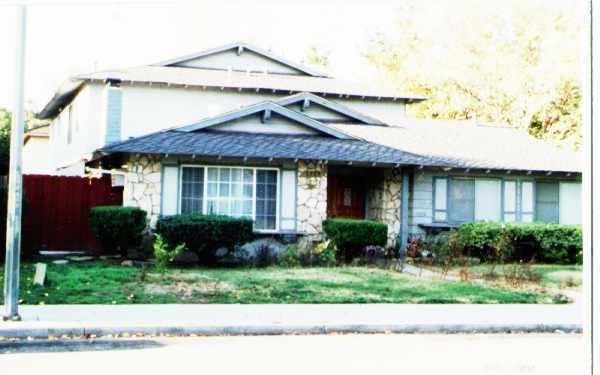 Building Photo - 1739 De Marietta Ave