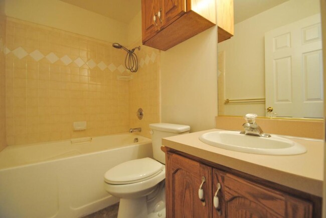 Building Photo - 289 E 9200 S