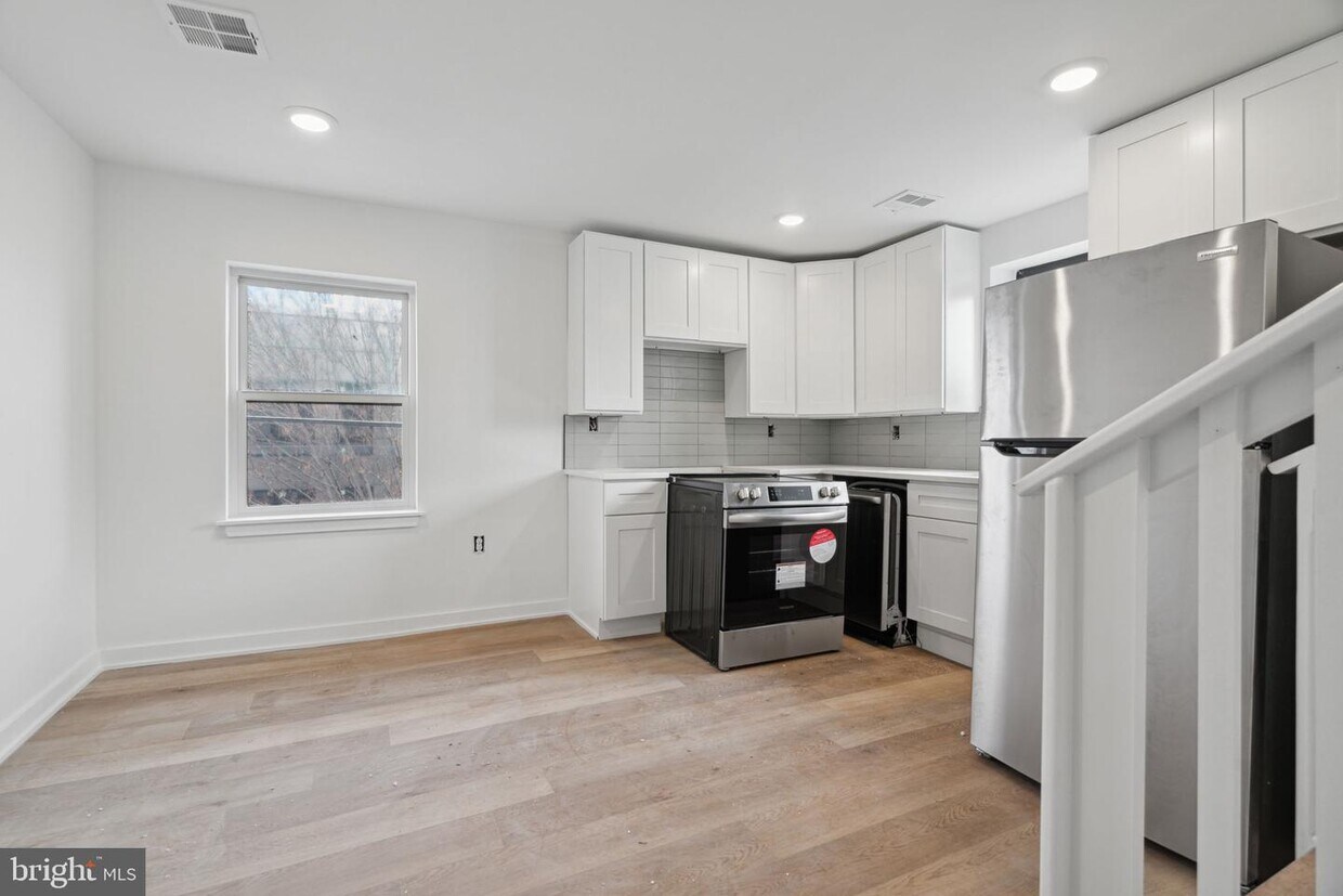 1873 Frankford Ave Unit 3F, Philadelphia, PA 19125 Room for Rent in