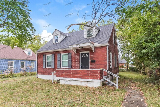 Foto del edificio - 802 Van Buren St