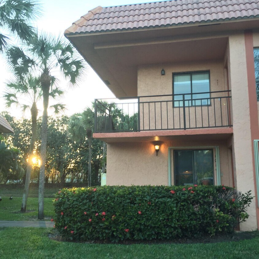 213 Lakeview Dr Unit 201, Weston, FL 33326 Condo for Rent in Weston
