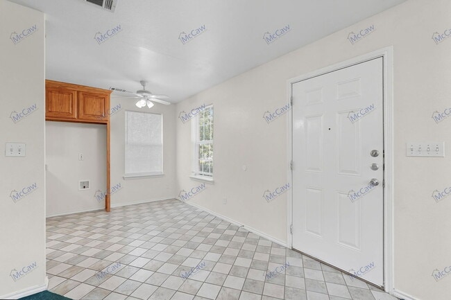 Foto del edificio - 509 W Cedar St