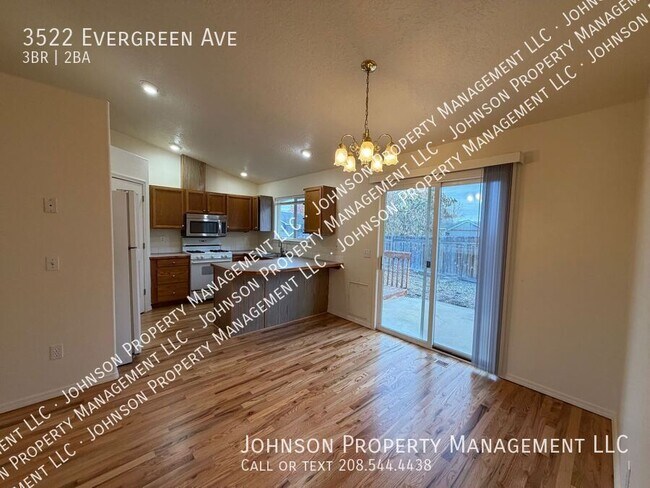 Foto del edificio - 3522 Evergreen Ave