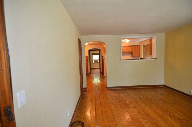 Foto del edificio - 2537 Williams Ave