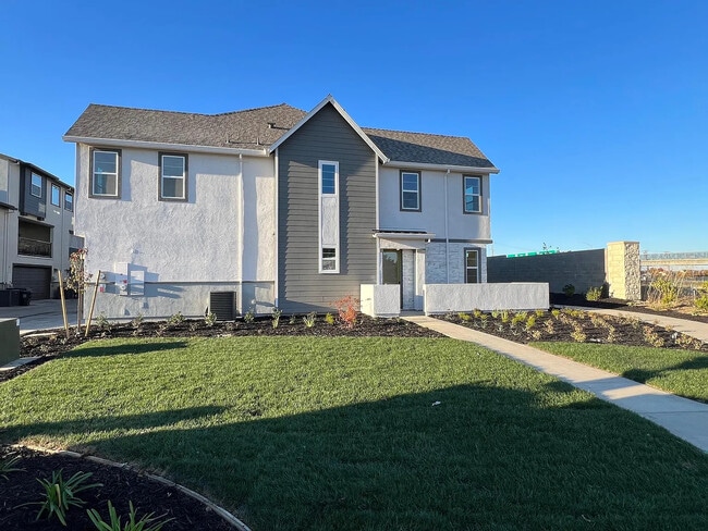 Building Photo - 3050 Lupita Pepper Walk