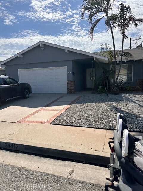 Foto principal - 24417 Island Ave