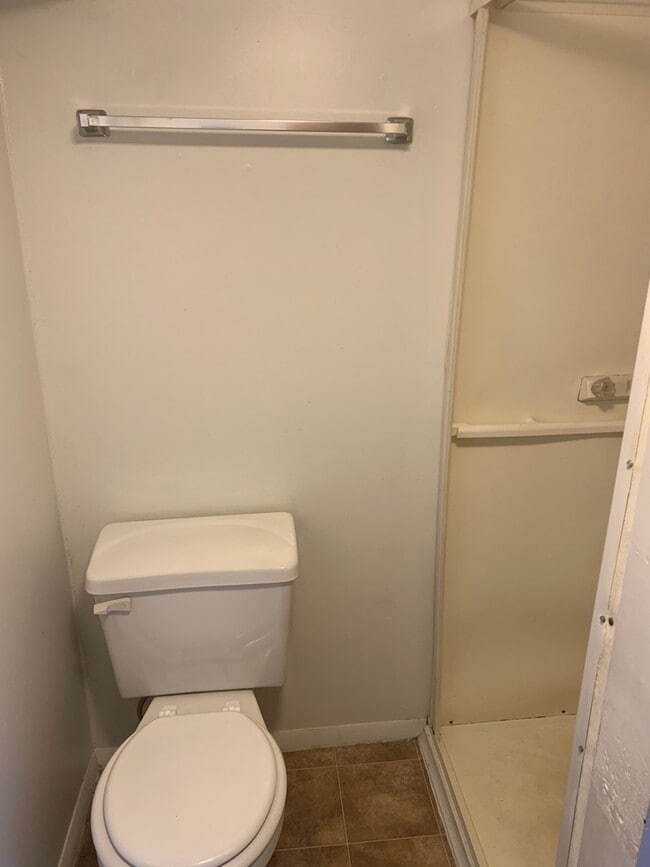 Building Photo - East Prospect Borough-2 bedroom 1 Floor Cottage