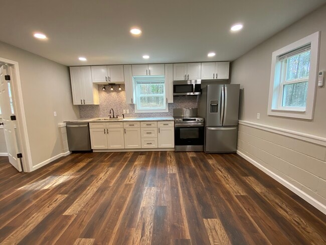 Kitchen/main room - 2573 Hawkins Rd