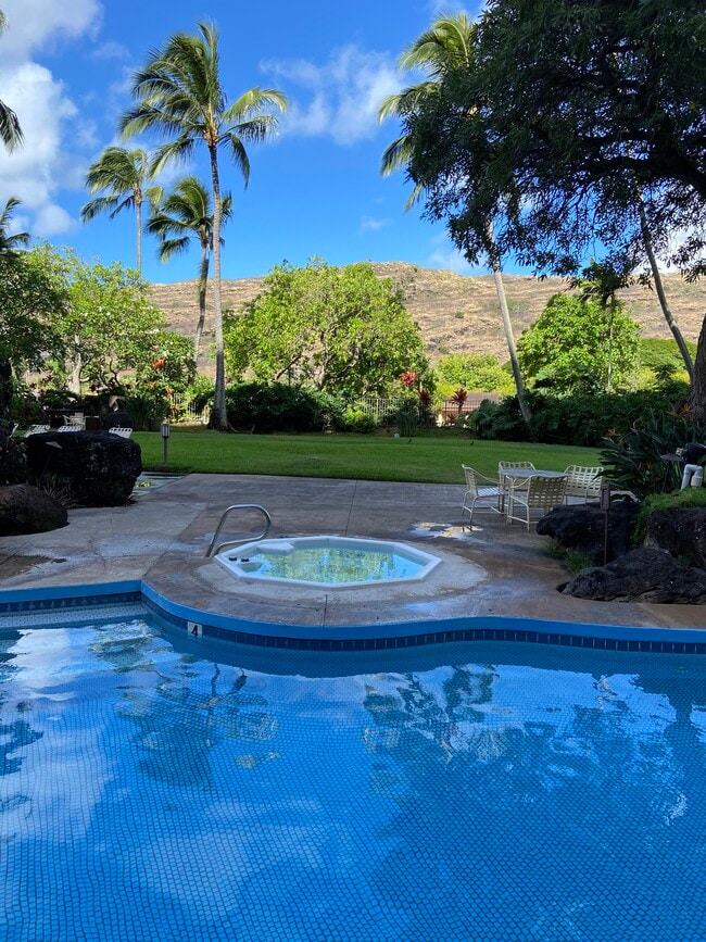 Foto del edificio - 511 Hahaione St