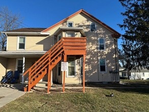 Building Photo - 127 Schoolhouse Rd