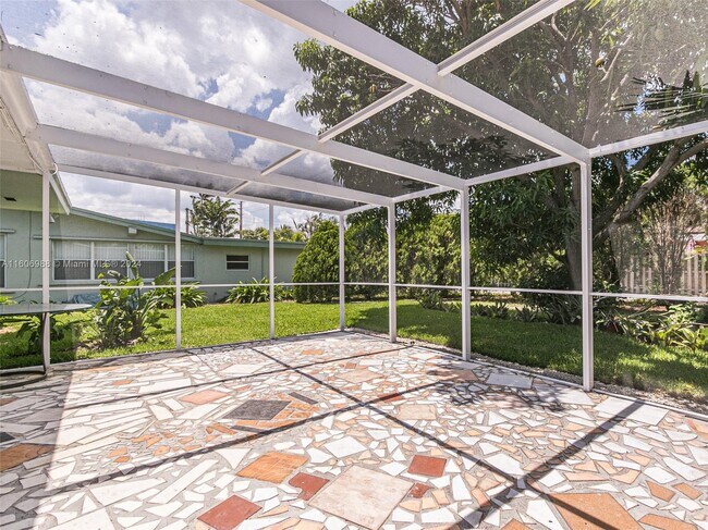 Foto del edificio - 316 N Crescent Dr