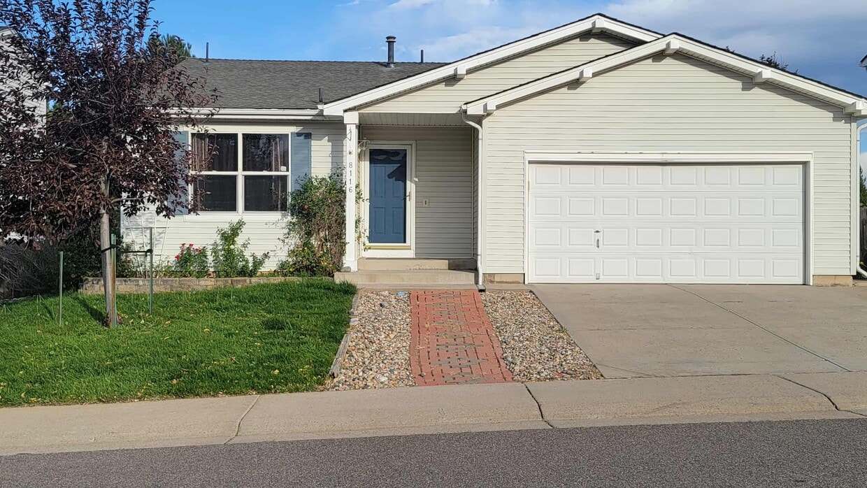 Primary Photo - 8116 Eagleview Dr