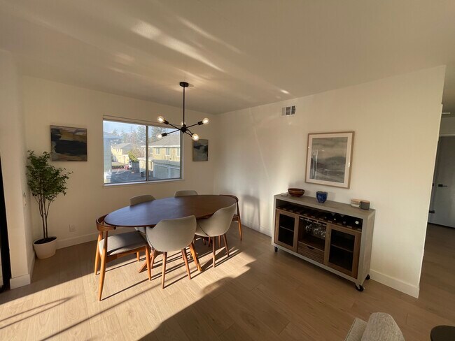 Building Photo - 2286 Warfield Way