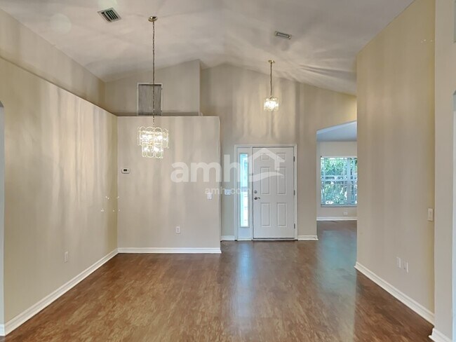 Building Photo - 12822 Lake Vista Dr