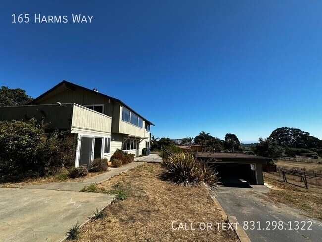 Building Photo - Expansive 4 Bed, 2 Bath La Selva Beach Hom...