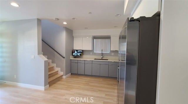 Foto del edificio - 142 W 84th Pl