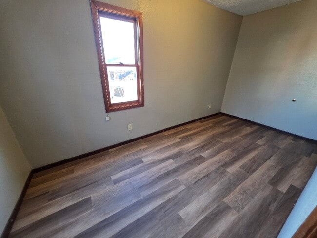 Building Photo - 518 Rhomberg Ave