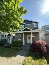 Building Photo - 4408 Edgewater Blvd NE