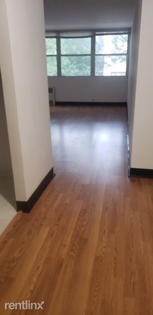 Foto del edificio - 1 br, 1 bath  - 510 Sheridan Rd 201