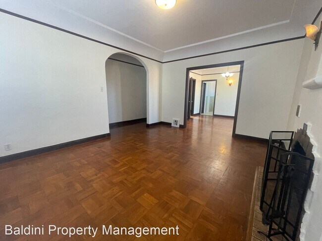 Foto del edificio - 2 br, 1 bath House - 97 W. Moltke Street