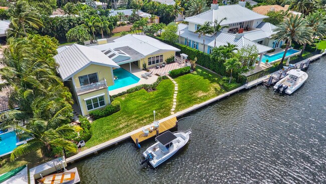 Building Photo - 1117 Beach Dr